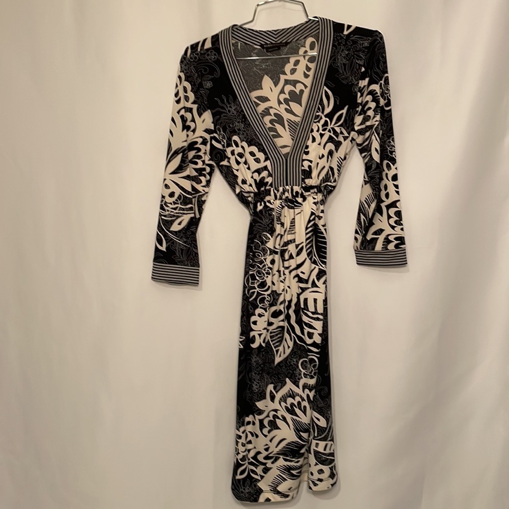 BCBGMAXAZRIA Wrap Dress – Size Small (S) - Picture 8 of 9